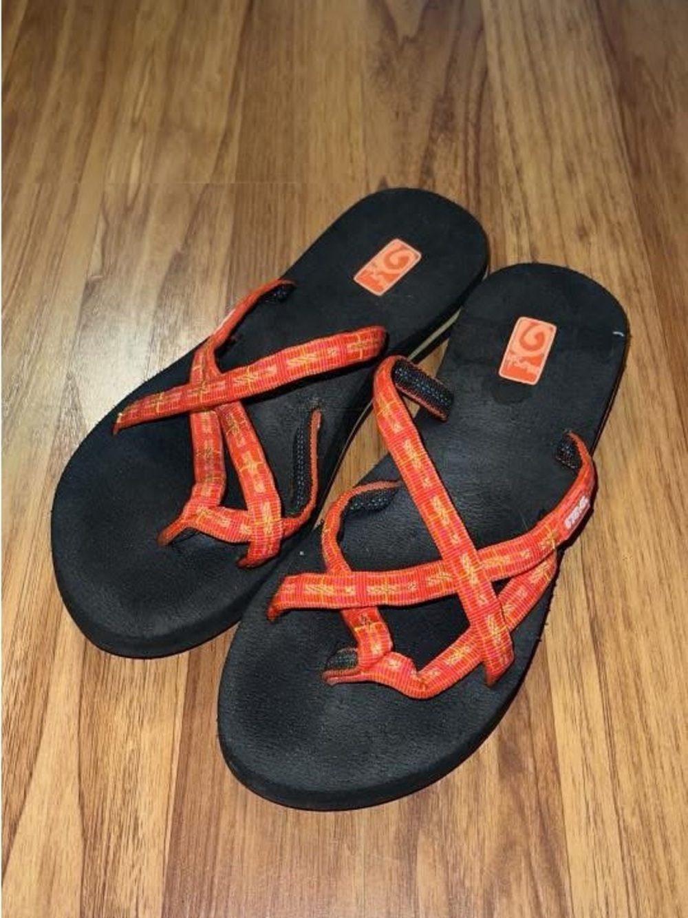 Black Flip Sandal with coral Straps - Picture 2 of 2